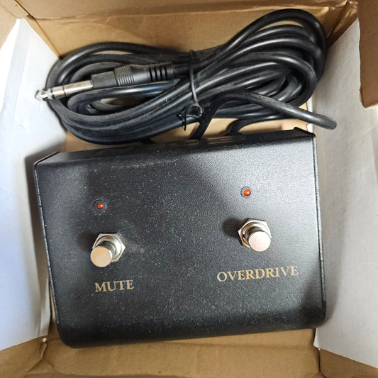 EDEN PEDL-70004 Mute / Overdrive mit LED 2-Knopf-Fußschalter