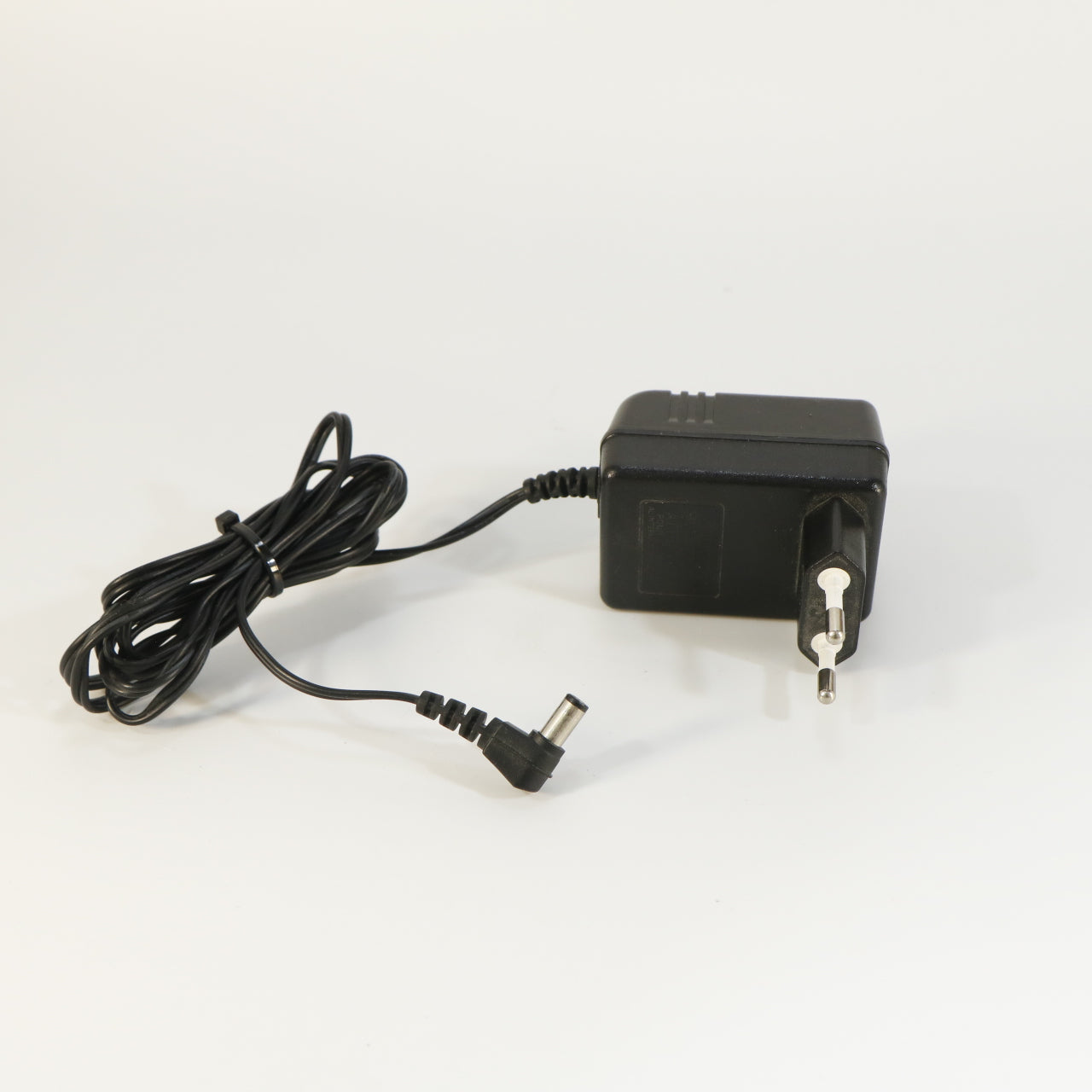 Source Audio D35-09-300 9V DC 300mA Netzeil