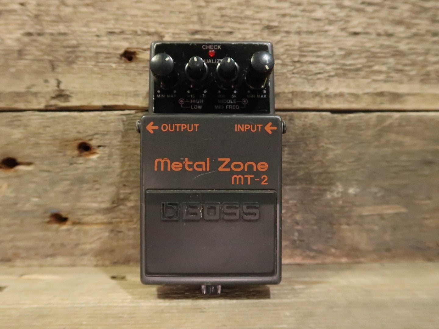 Boss MT-2 Metal Zone (s/n UP79820, Silver Label, Made in Taiwan)