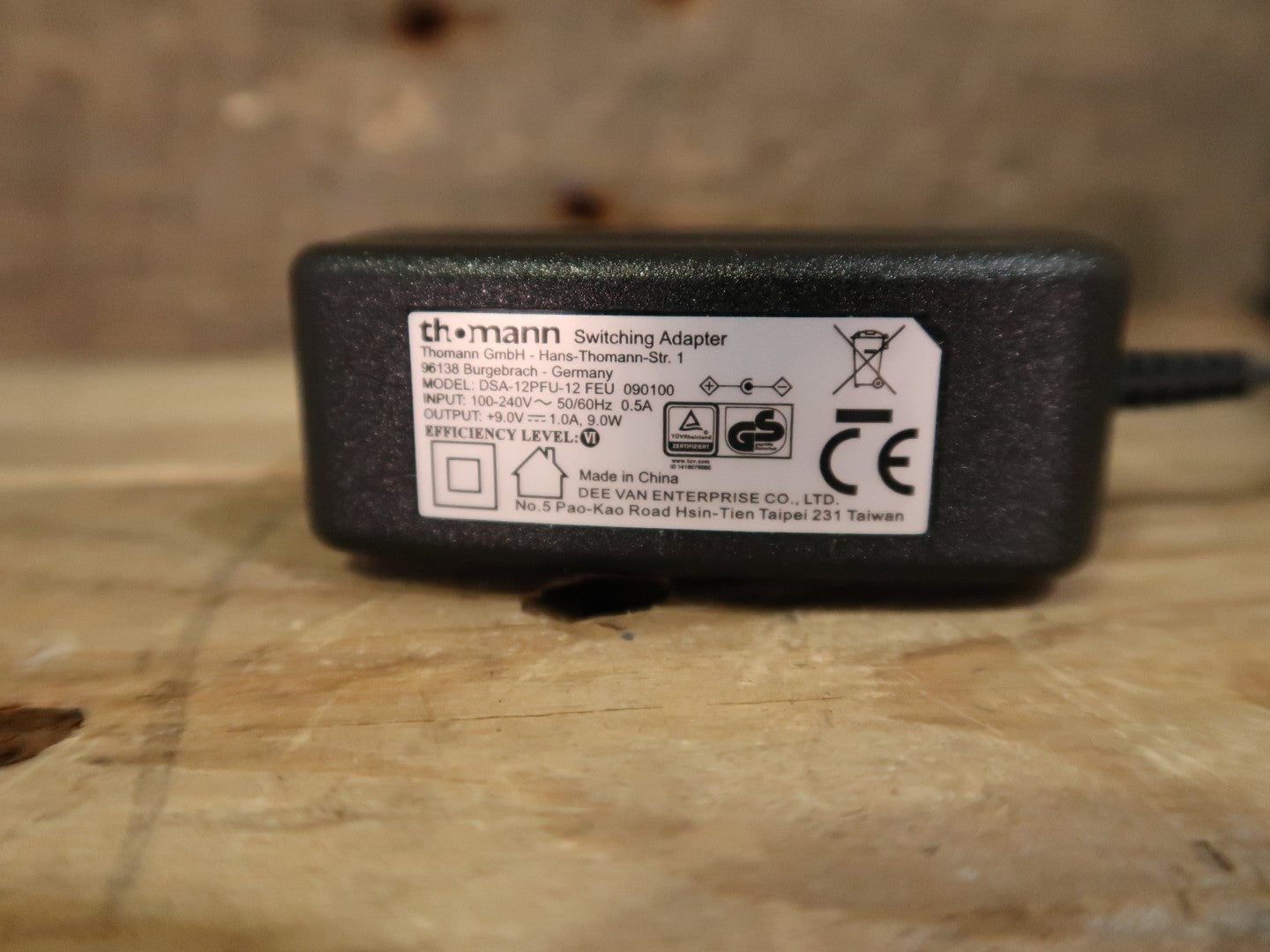 Thomann 9V DC Power Supply (EU Plug 100-240V)