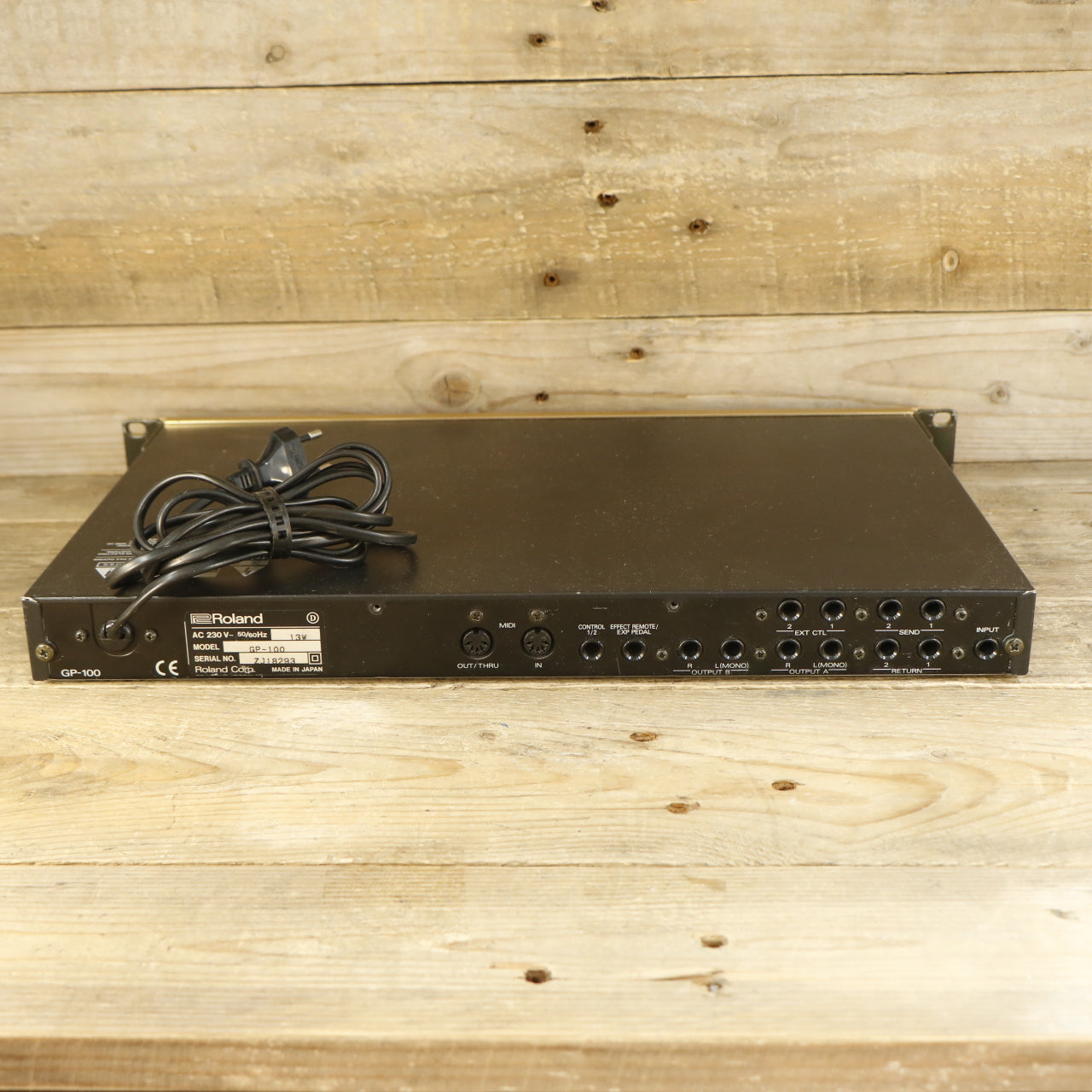 Roland GP-100 Guitar Preamp / Processor (s/n ZJ18293, Made in Japan, 220V EU Plug)