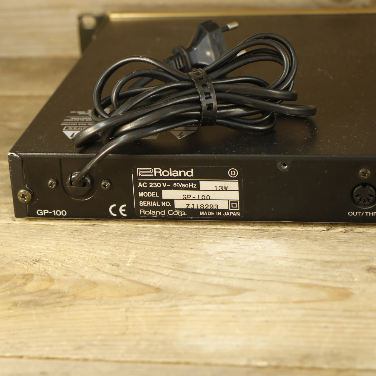 Roland GP-100 Guitar Preamp / Processor (s/n ZJ18293, Made in Japan, 220V EU Plug)