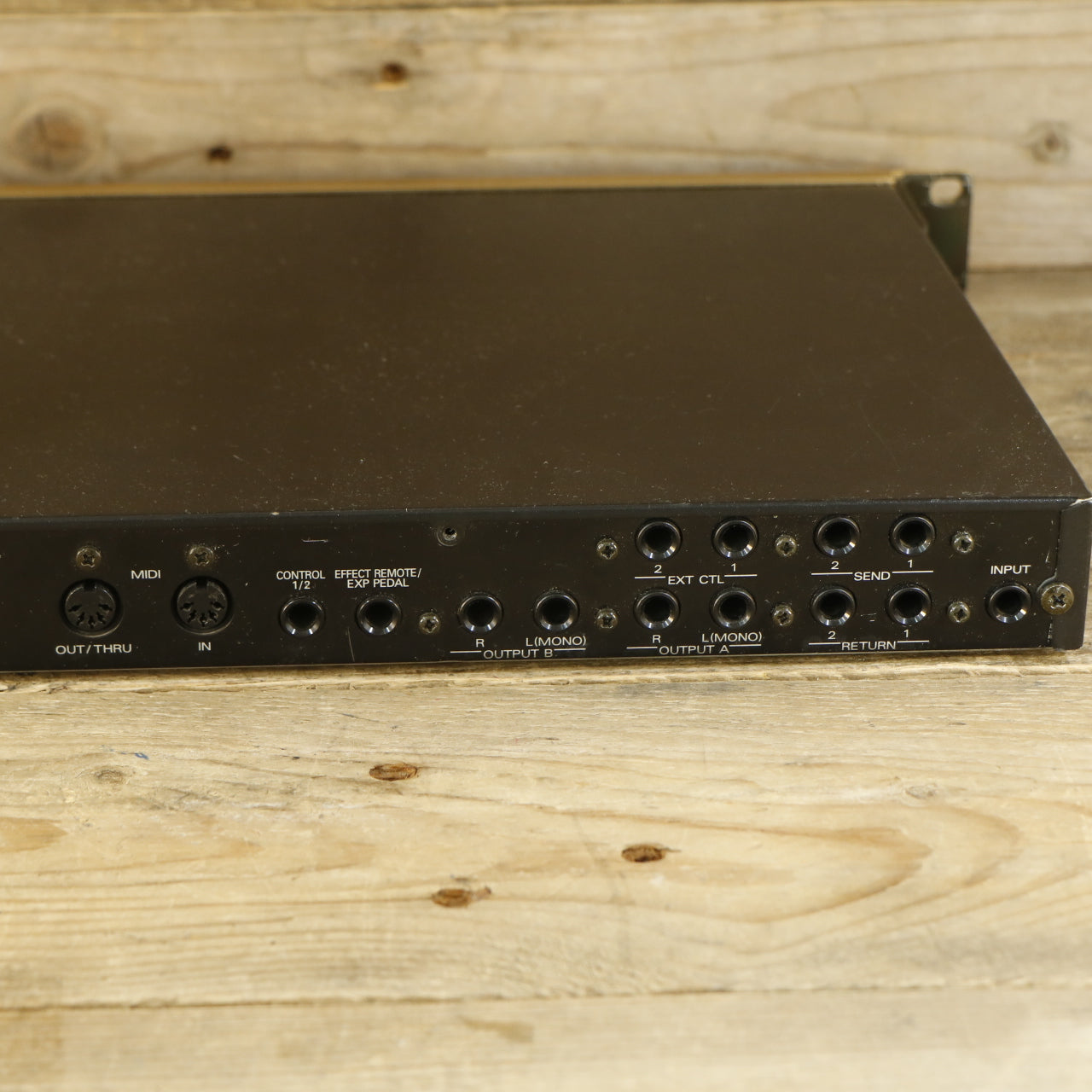 Roland GP-100 Guitar Preamp / Processor (s/n ZJ18293, Made in Japan, 220V EU Plug)