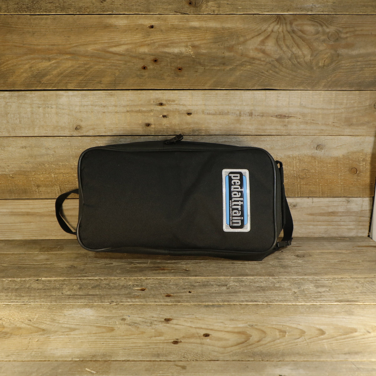 Pedaltrain Nano + Volto Rechargeable Power Bank (White, in Softcase)