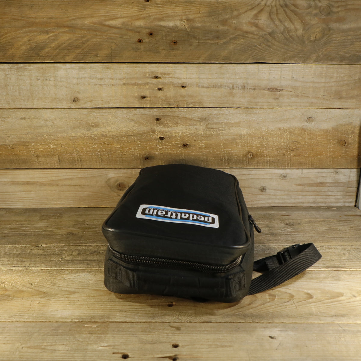 Pedaltrain Nano + Volto Rechargeable Power Bank (White, in Softcase)
