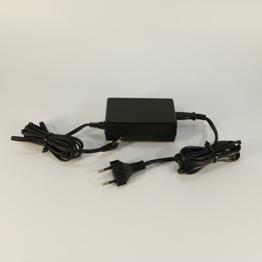 Roland PSB-1U 9 volt 2000 mA adapter