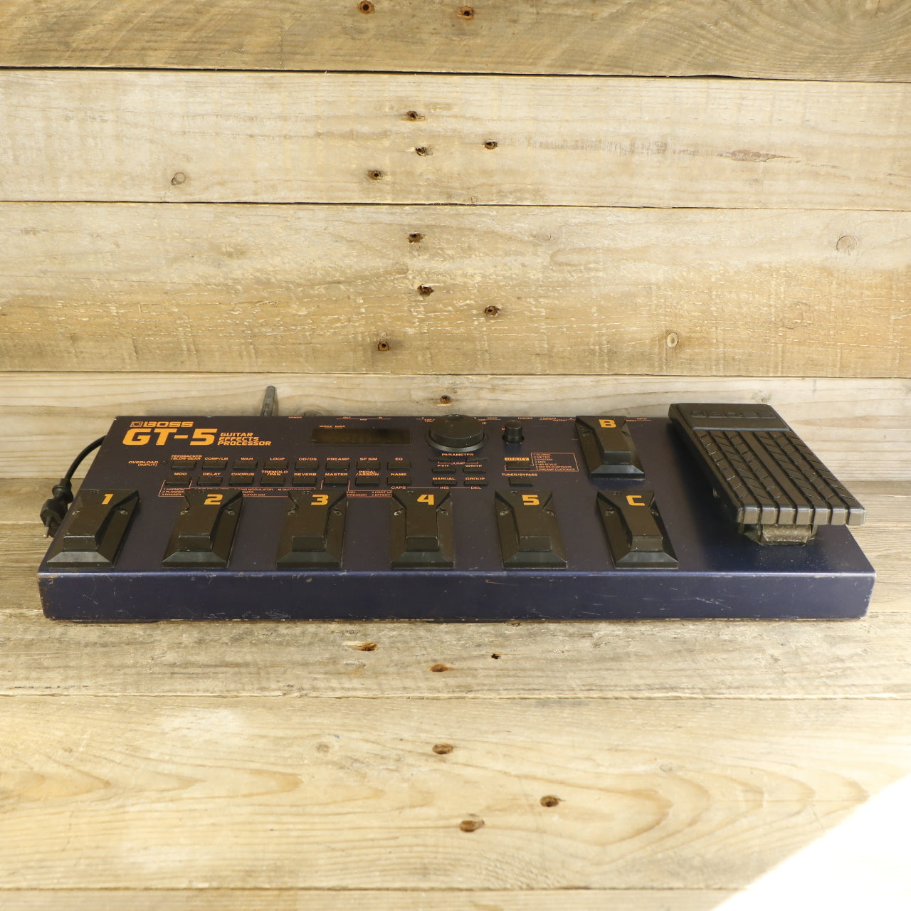 Boss GT-5 Guitar Effects Processor Multi-Effect (s/n CL51377, Made in Japan)