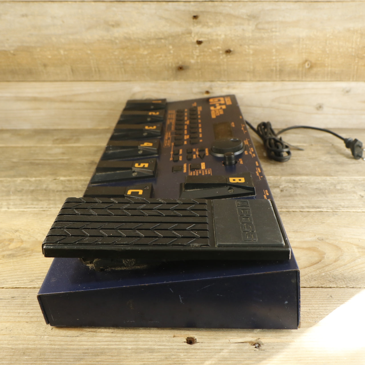 Boss GT-5 Guitar Effects Processor Multi-Effect (s/n CL51377, Made in Japan)