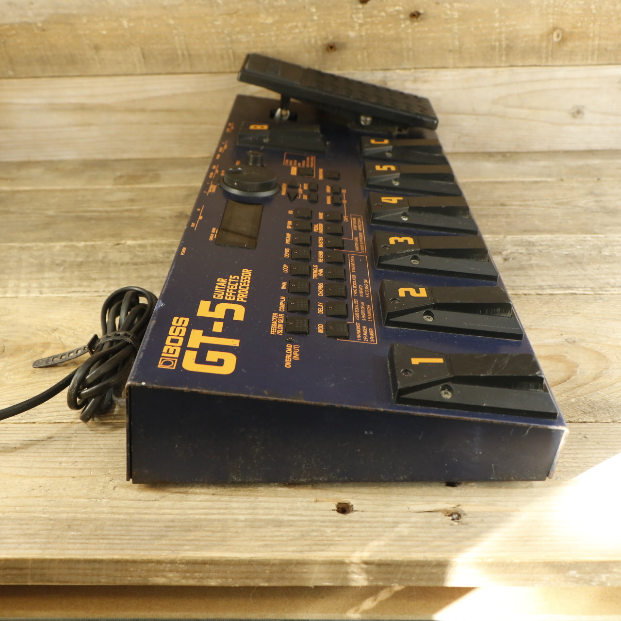 Boss GT-5 Guitar Effects Processor Multi-Effect (s/n CL51377, Made in Japan)