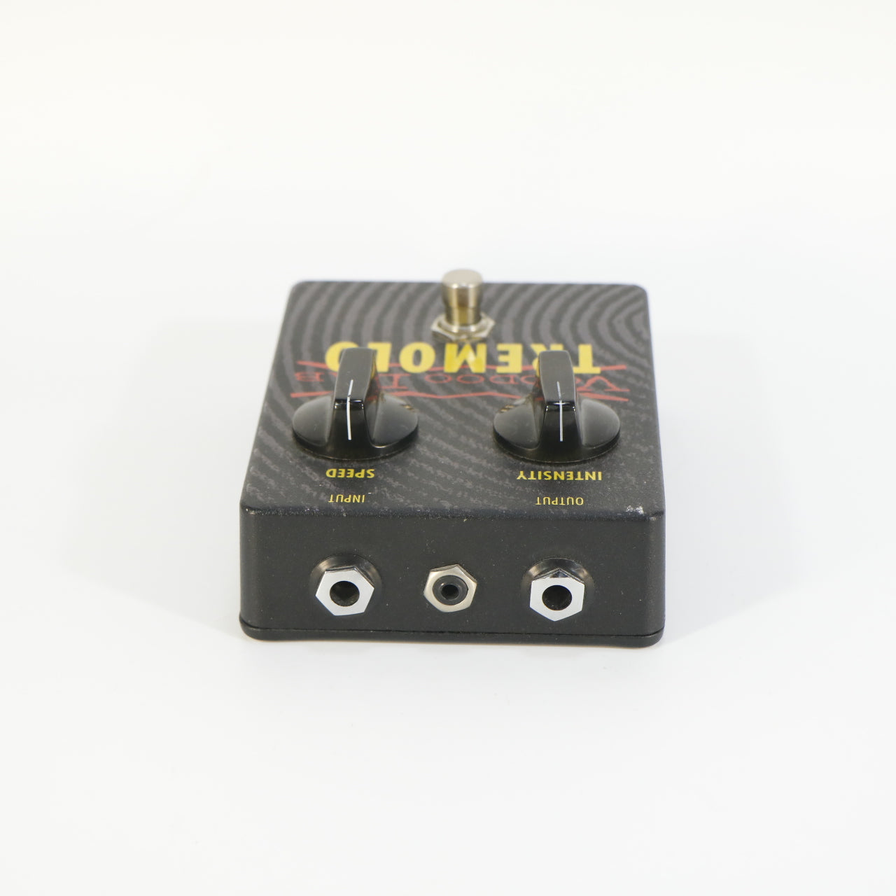 ギター Voodoo Labs TREMOLO (Made in USA) Voodoo Lab Tremolo - What To Know & Where To Buy | Equipboard