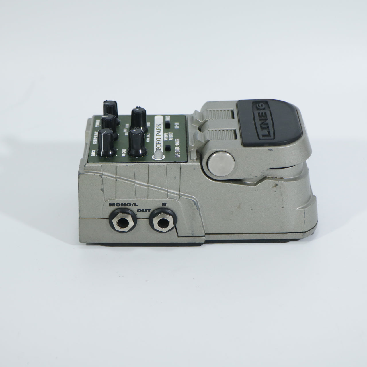 Line 6 Echo Park Delay in Stereo Dock, (s/n 30-75-0019)