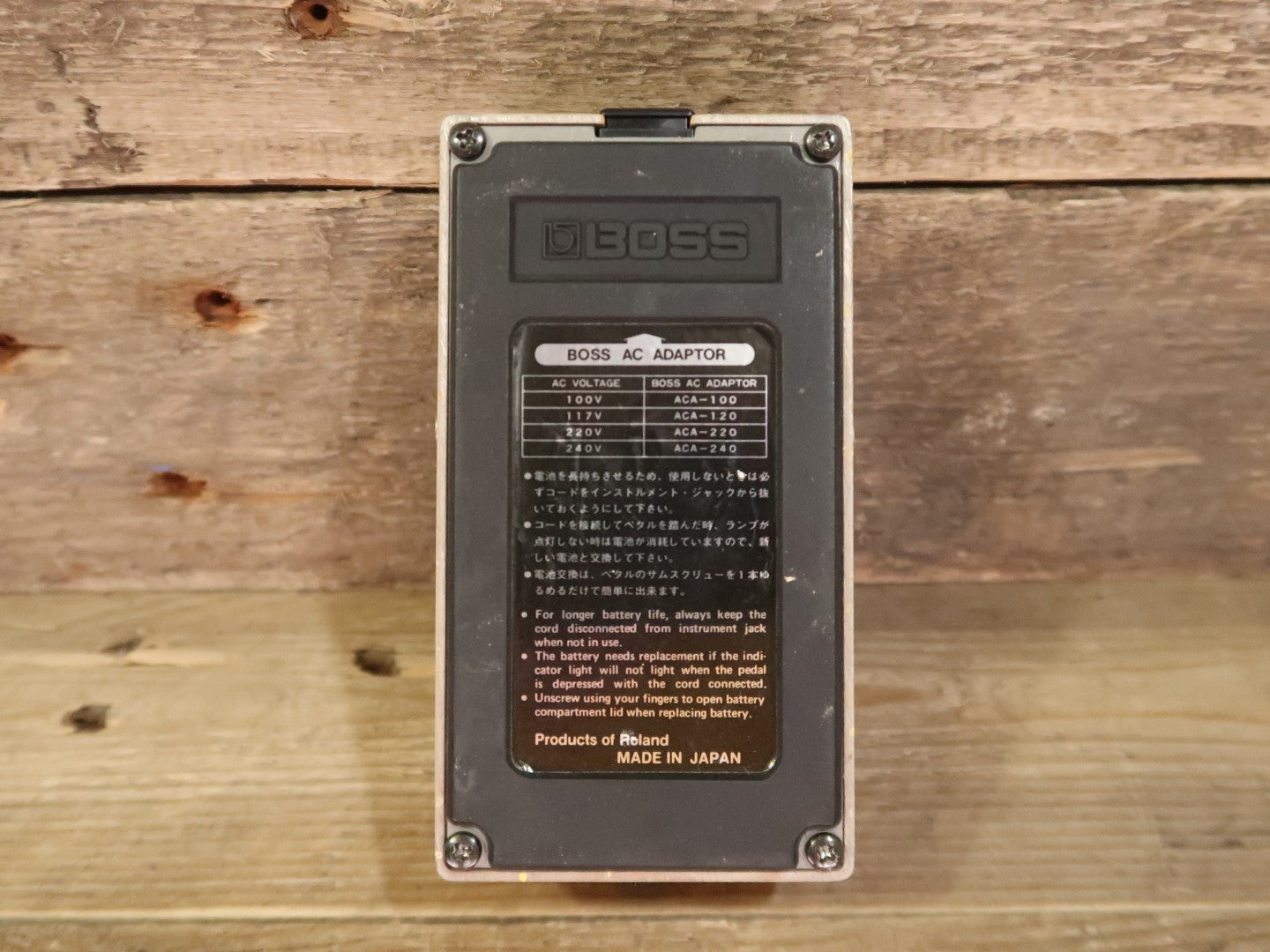 Boss TW-1 T Wah (made in Japan, black label, s/n 384100) – GuitarFX