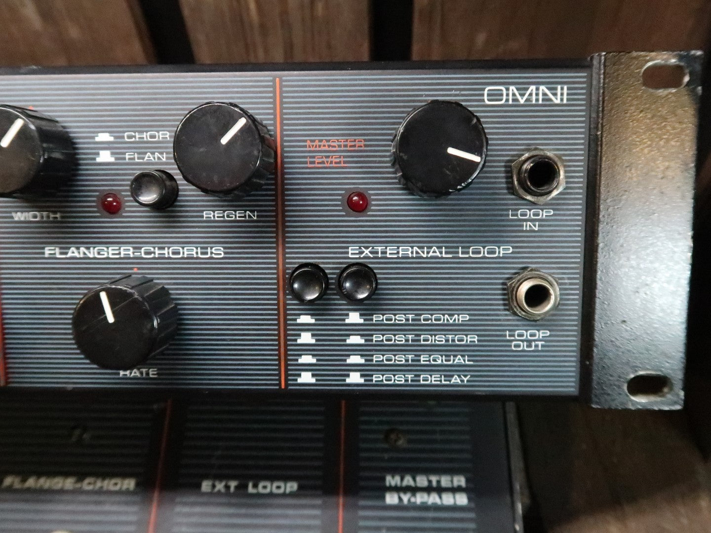 MXR Omni model 180 vintage multi effect (all analog, Reticon SAD4096 and SAD1024)