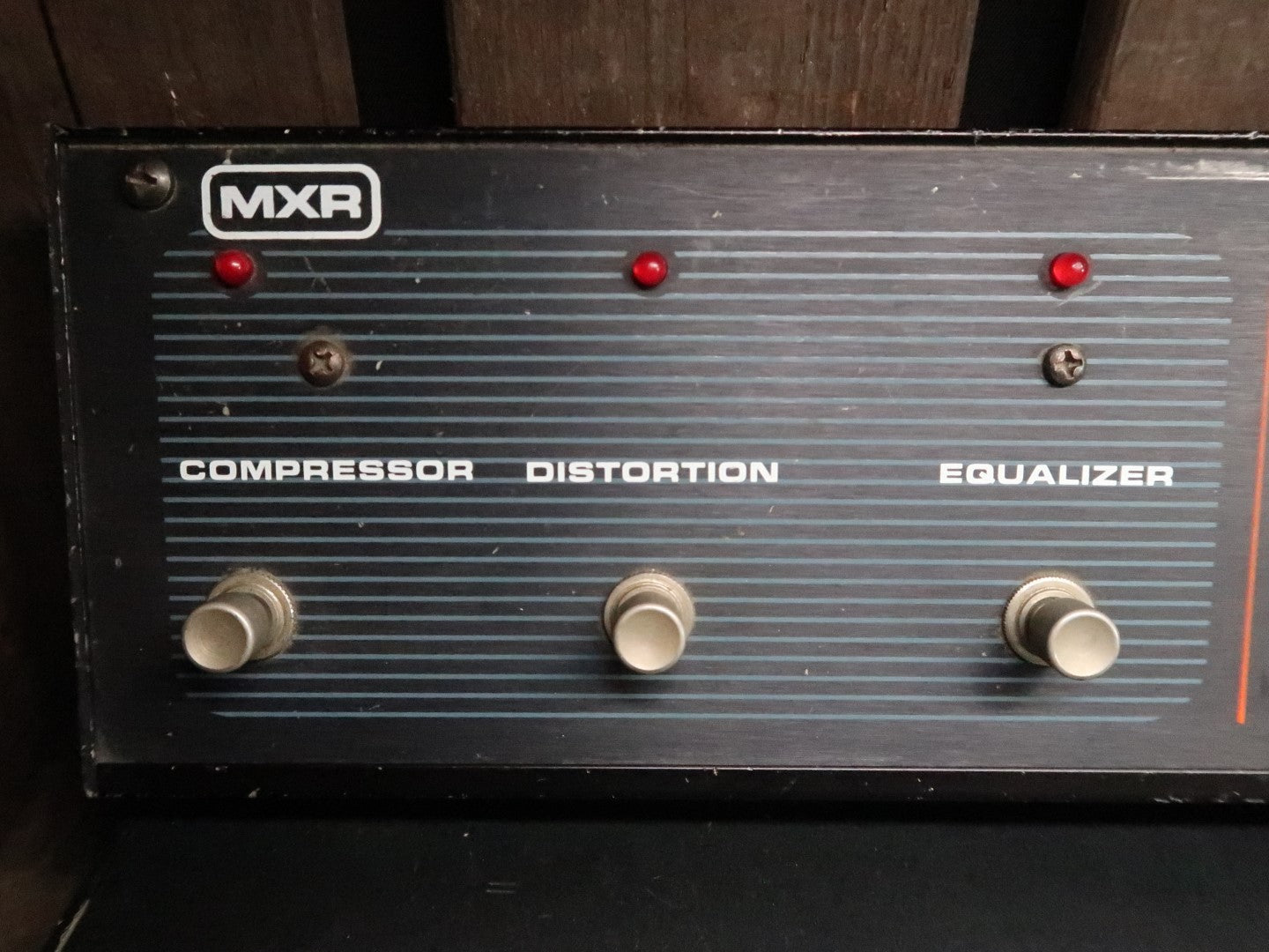MXR Omni model 180 vintage multi effect (analoog, Reticon SAD4096 and SAD1024)